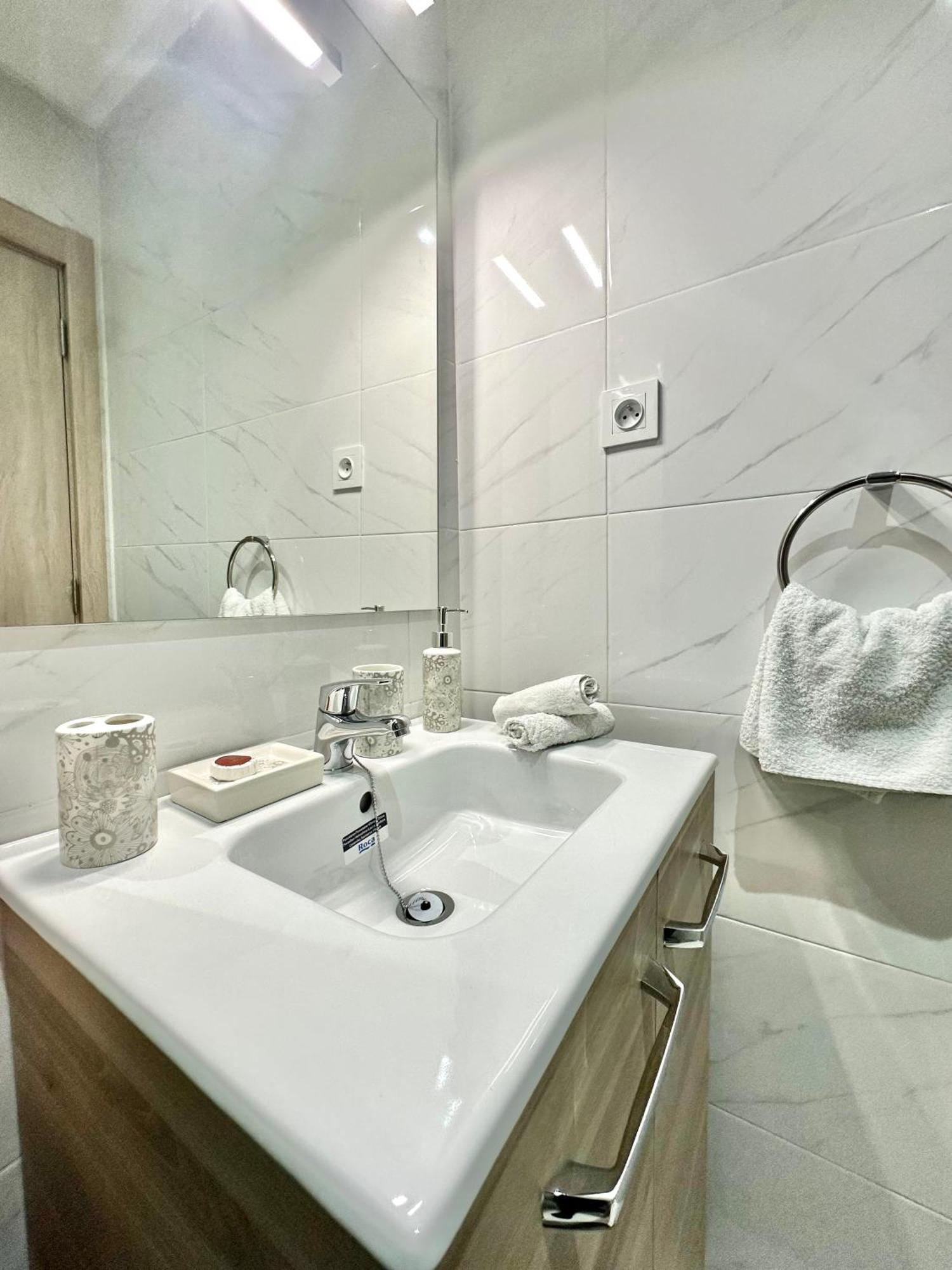 Condo In Marrakech With Pool Марракеш Экстерьер фото